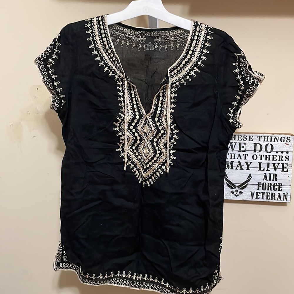 LUCKY BRAND top